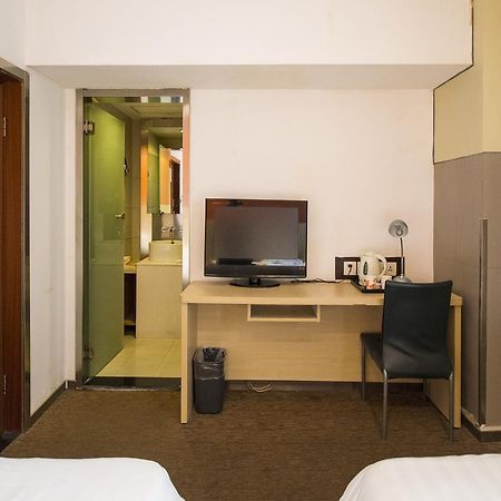 Motel Shenzhen Longgang Longcheng Square Metro Station Exterior foto